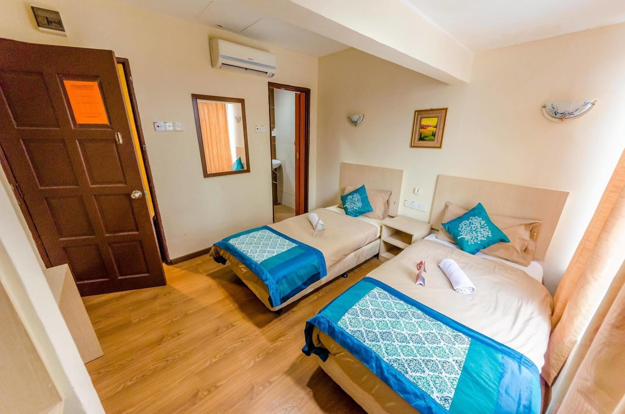 Hotel Star Castle Куала Лумпур Екстериор снимка
